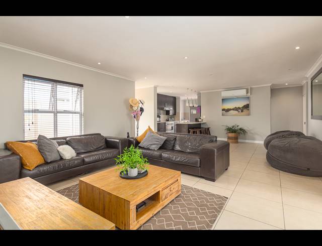 4 BEDROOM FREESTANDING SOLD IN SUNNINGDALE